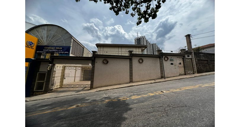  Sobrado à venda no Bairro do Jaraguá na Avenida Jerimanduba 843,