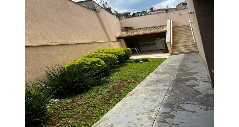  Sobrado à venda no Bairro do Jaraguá na Avenida Jerimanduba 843,