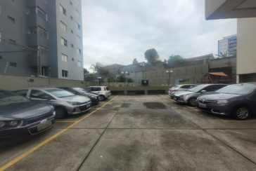 Apartamento à venda no Bairro da Vila Mangalot na Praça Itaquirai 10