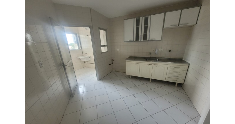Apartamento à venda no Bairro da Vila Mangalot na Praça Itaquirai 10