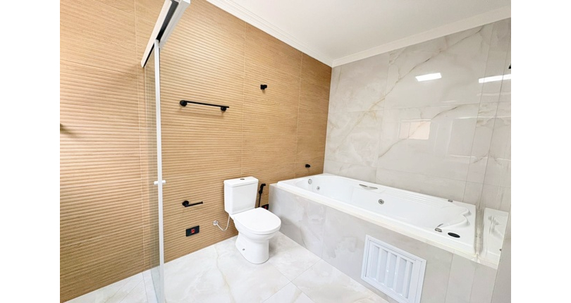  Sobrado à venda no Bairro do Jardim Regina na Rua José Baroncelli,