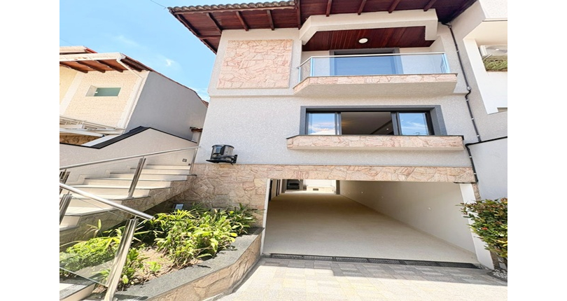  Sobrado à venda no Bairro do Jardim Regina na Rua José Baroncelli,