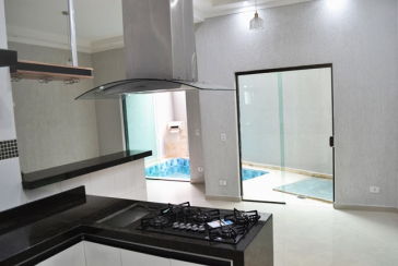 Sobrado à venda no Bairro do Jardim Líbano na Rua Afonso Lobardi,