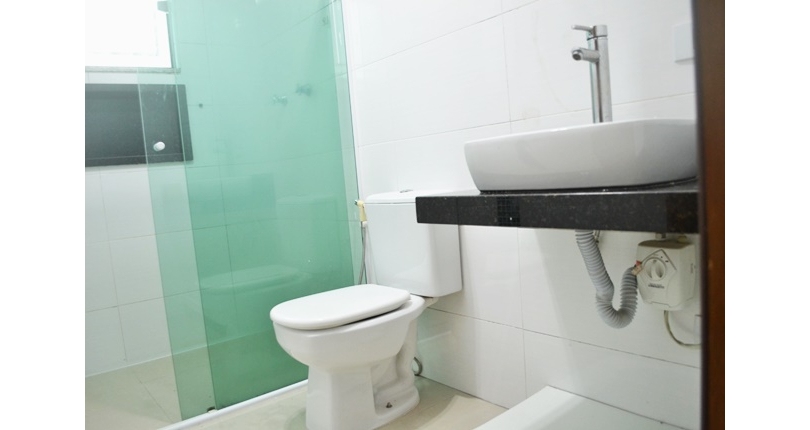 Sobrado à venda no Bairro do Jardim Líbano na Rua Afonso Lobardi,