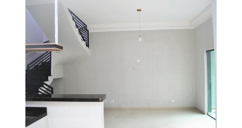 Sobrado à venda no Bairro do Jardim Líbano na Rua Afonso Lobardi,