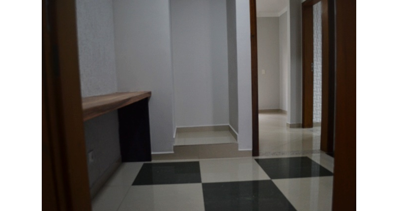 Sobrado à venda no Bairro do Jardim Líbano na Rua Afonso Lobardi,