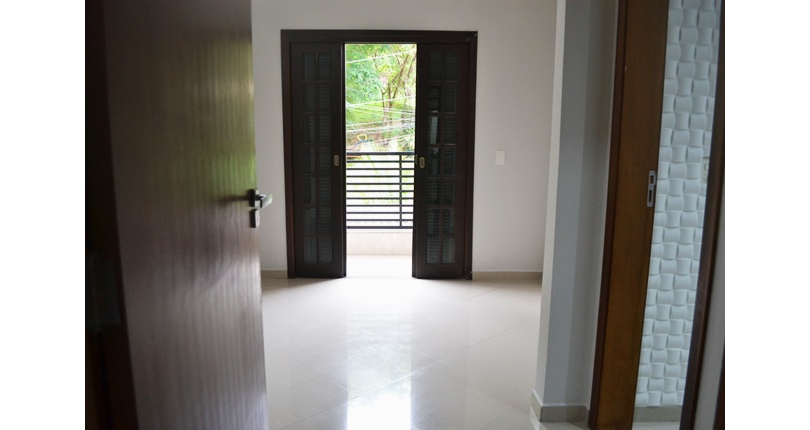 Sobrado à venda no Bairro do Jardim Líbano na Rua Afonso Lobardi,