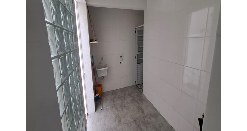 Lindo Sobrado à venda no Bairro do City Recanto Anastácio na Rua João Ferrero Versino