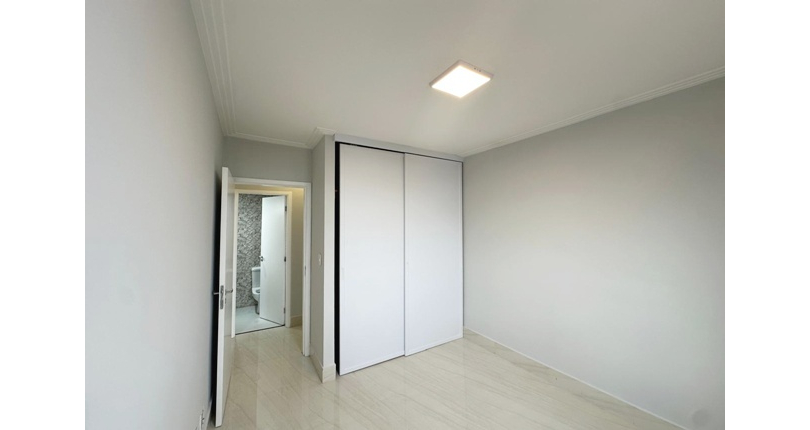  Apartamento à venda no Bairro da Vila Mangalot na Rua Alvorada do Norte 158