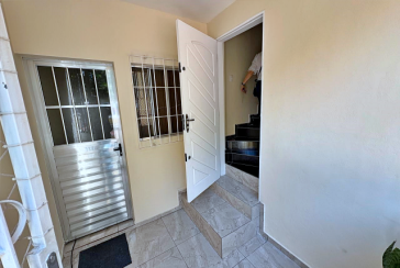 Casa assobradada à venda no Bairro do Jardim Vista Linda na Rua Francisco Beltrão