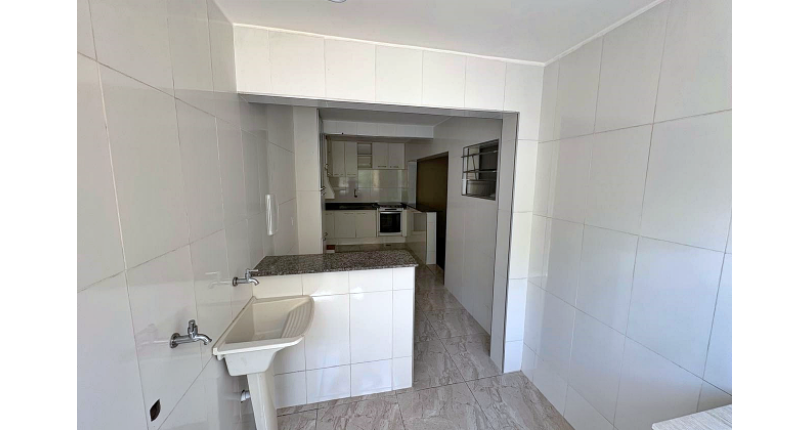 Casa assobradada à venda no Bairro do Jardim Vista Linda na Rua Francisco Beltrão