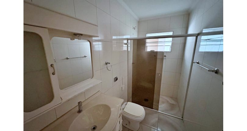 Casa assobradada à venda no Bairro do Jardim Vista Linda na Rua Francisco Beltrão