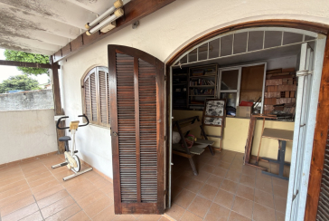 Sobrado à venda no Bairro da Vila dos Remédios na Rua Antônio Ayrosa