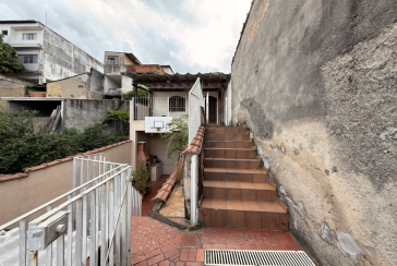 Sobrado à venda no Bairro da Vila dos Remédios na Rua Antônio Ayrosa