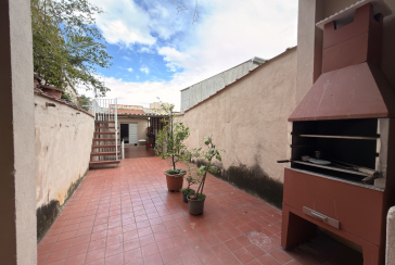 Sobrado à venda no Bairro da Vila dos Remédios na Rua Antônio Ayrosa