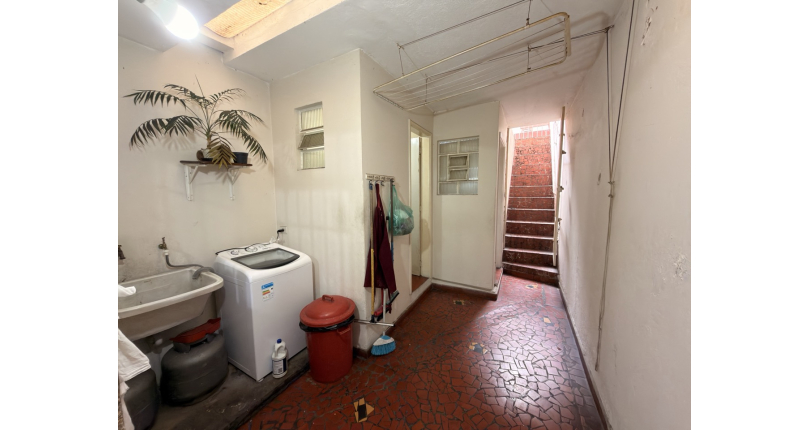 Sobrado à venda no Bairro da Vila dos Remédios na Rua Antônio Ayrosa