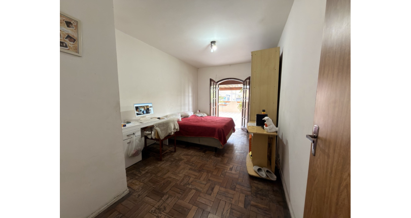 Sobrado à venda no Bairro da Vila dos Remédios na Rua Antônio Ayrosa