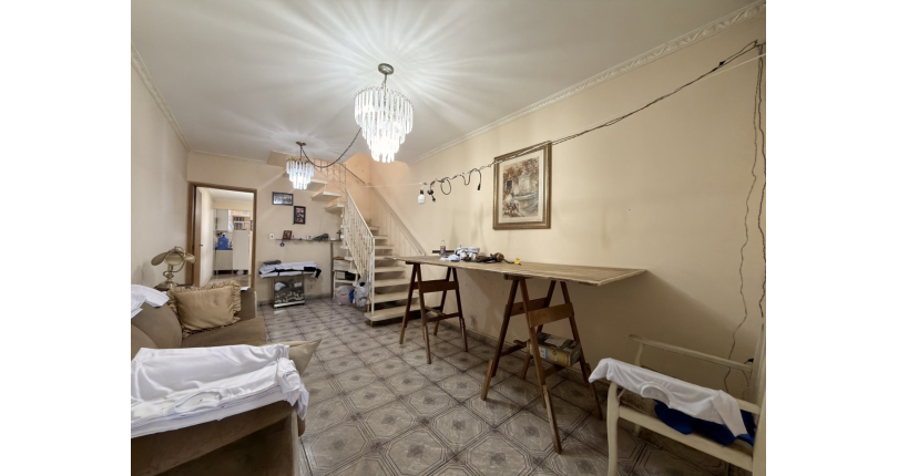 Sobrado à venda no Bairro da Vila dos Remédios na Rua Antônio Ayrosa