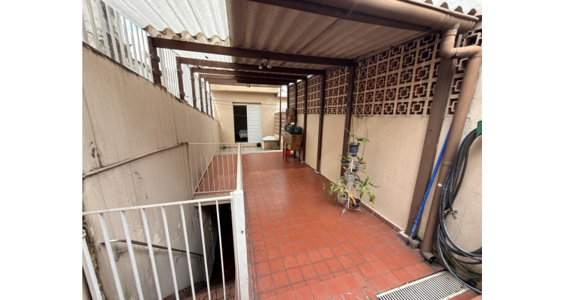 Sobrado à venda no Bairro da Vila dos Remédios na Rua Antônio Ayrosa