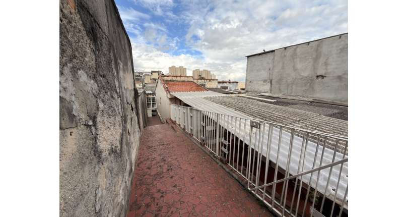Sobrado à venda no Bairro da Vila dos Remédios na Rua Antônio Ayrosa