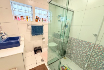 Oportunidade: Bela Casa Térrea à venda no Bairro do Jardim Mangalot na Rua Desembargador Cândido da Cunha Cintra