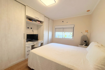 Oportunidade: Bela Casa Térrea à venda no Bairro do Jardim Mangalot na Rua Desembargador Cândido da Cunha Cintra