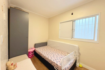 Oportunidade: Bela Casa Térrea à venda no Bairro do Jardim Mangalot na Rua Desembargador Cândido da Cunha Cintra