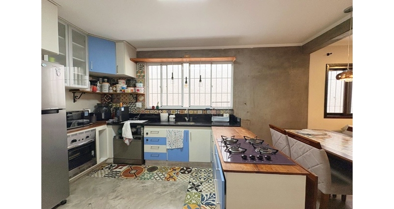 Oportunidade: Bela Casa Térrea à venda no Bairro do Jardim Mangalot na Rua Desembargador Cândido da Cunha Cintra