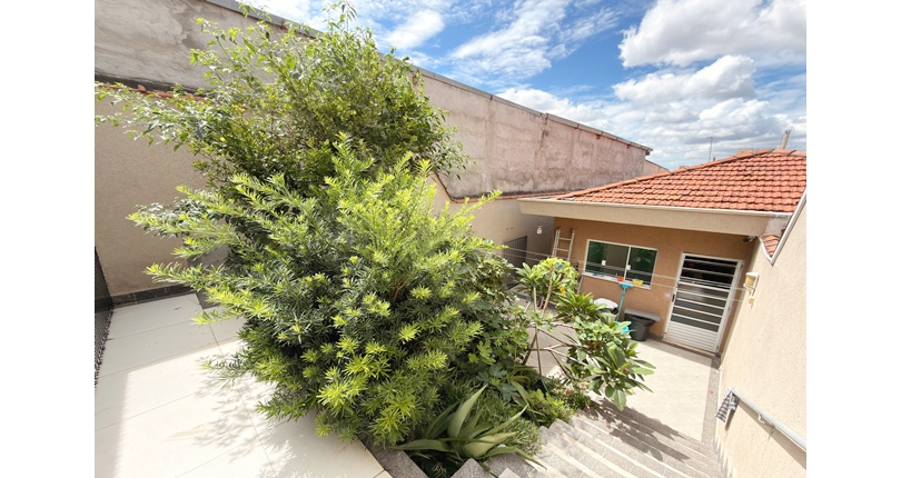 Oportunidade: Bela Casa Térrea à venda no Bairro do Jardim Mangalot na Rua Desembargador Cândido da Cunha Cintra