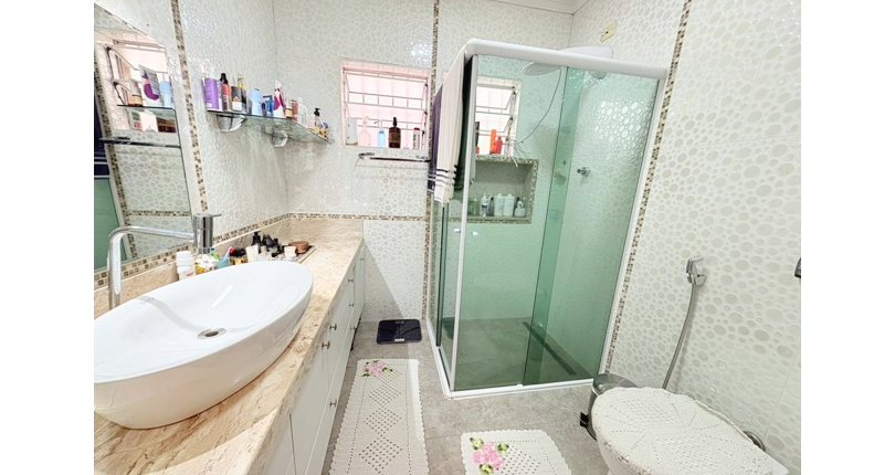 Oportunidade: Bela Casa Térrea à venda no Bairro do Jardim Mangalot na Rua Desembargador Cândido da Cunha Cintra