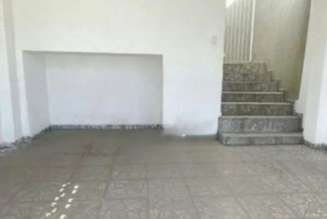  Casa assobradada à venda no Bairro do Jardim Marisa na Rua Antônio Batista,