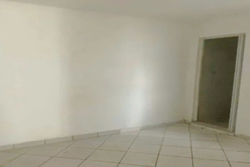  Casa assobradada à venda no Bairro do Jardim Marisa na Rua Antônio Batista,