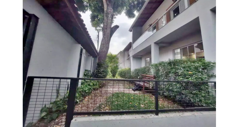 Lindo Sobrado à venda no Bairro do Parque São Domingos na Rua Waltrudes Correa