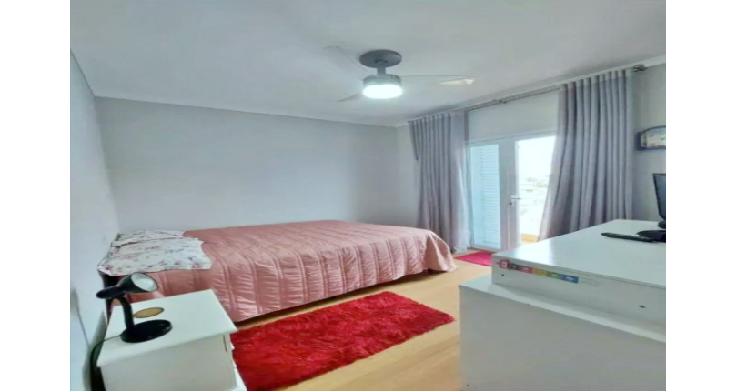 Lindo Sobrado à venda no Bairro do Parque São Domingos na Rua Waltrudes Correa