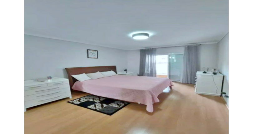 Lindo Sobrado à venda no Bairro do Parque São Domingos na Rua Waltrudes Correa