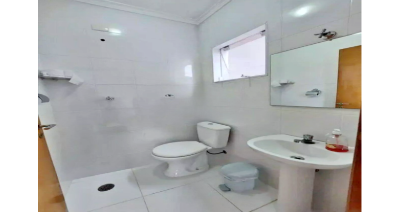 Lindo Sobrado à venda no Bairro do Parque São Domingos na Rua Waltrudes Correa