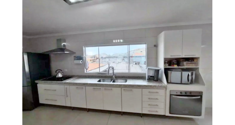 Lindo Sobrado à venda no Bairro do Parque São Domingos na Rua Waltrudes Correa