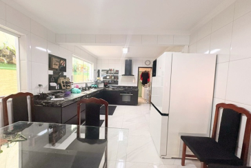  Sobrado à venda no Bairro do Jardim Santo Elias na Rua Durval Fernandes Chaves, 