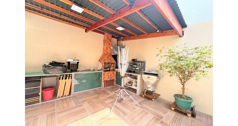  Sobrado à venda no Bairro do Jardim Santo Elias na Rua Durval Fernandes Chaves, 