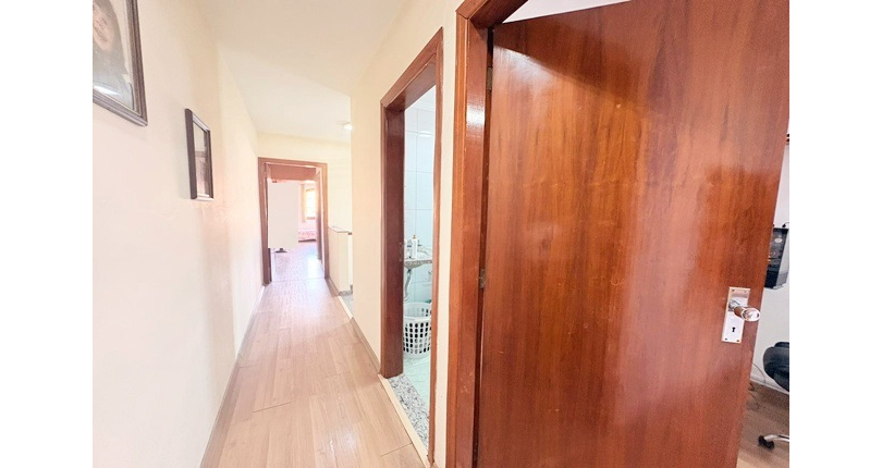  Sobrado à venda no Bairro do Jardim Santo Elias na Rua Durval Fernandes Chaves, 