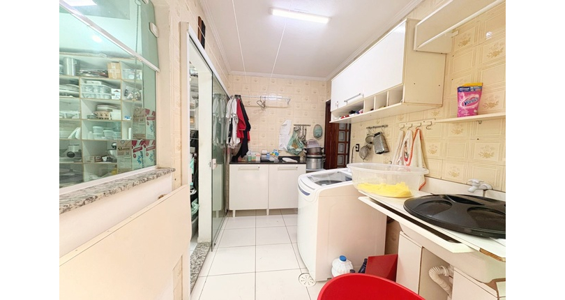  Sobrado à venda no Bairro do Jardim Santo Elias na Rua Durval Fernandes Chaves, 