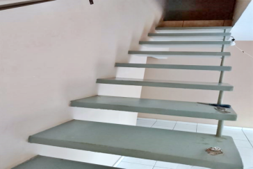  Sobrado à venda no Bairro do  Conjunto Habitacional Turística na Rua Parque do Itatiaia,