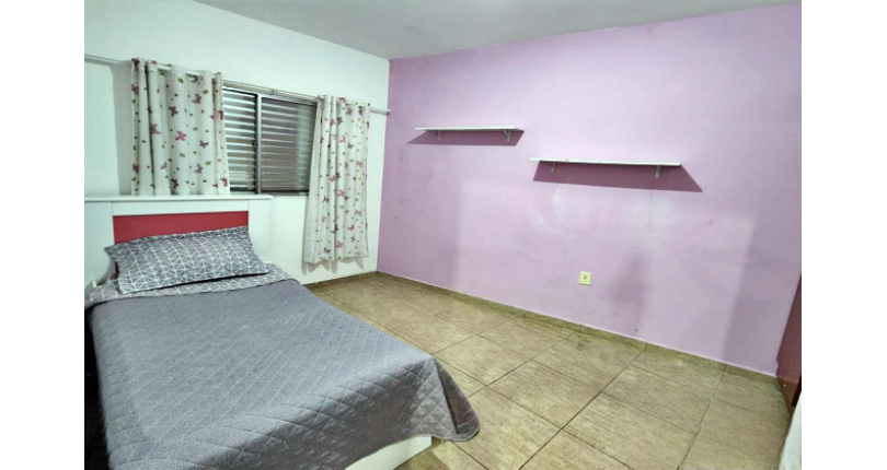  Sobrado à venda no Bairro do  Conjunto Habitacional Turística na Rua Parque do Itatiaia,