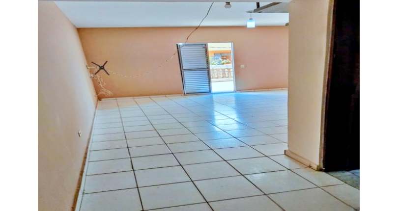  Sobrado à venda no Bairro do  Conjunto Habitacional Turística na Rua Parque do Itatiaia,