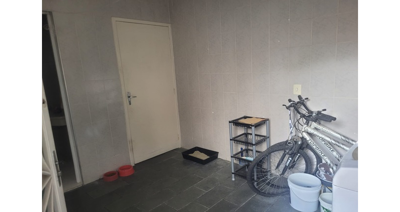 Sobrado à venda no Bairro do Jardim Santo Elias na Avenida Mutinga