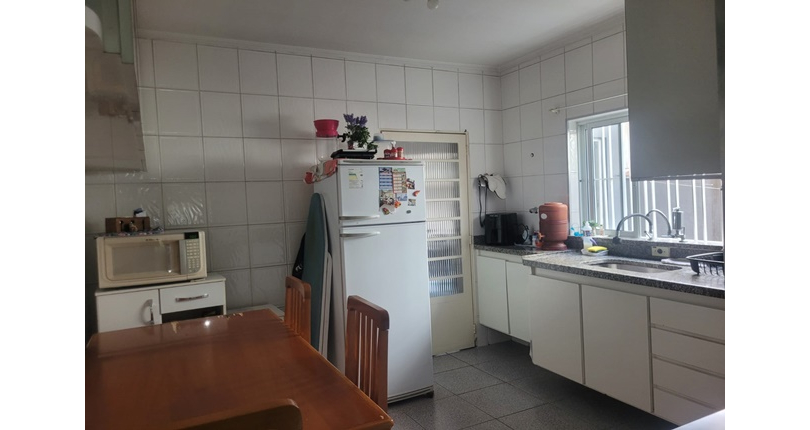 Sobrado à venda no Bairro do Jardim Santo Elias na Avenida Mutinga