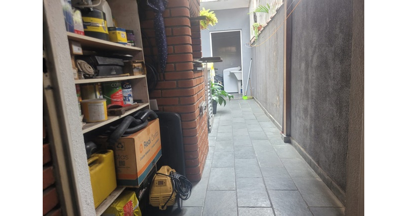 Sobrado à venda no Bairro do Jardim Santo Elias na Avenida Mutinga