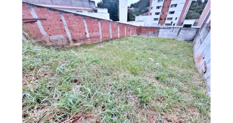 Terreno à venda no Bairro do Jardim Jaraguá na Rua Francisco Bellazzi