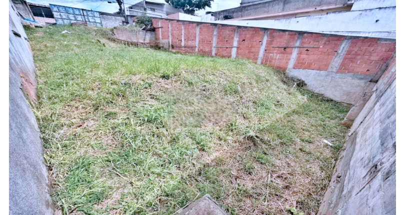 Terreno à venda no Bairro do Jardim Jaraguá na Rua Francisco Bellazzi