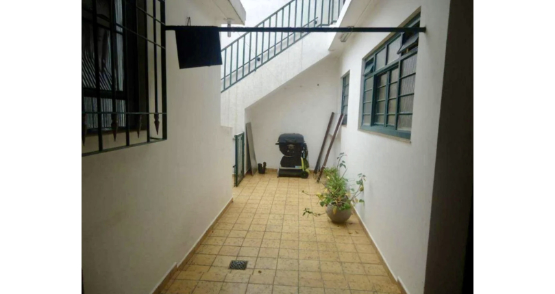  Casa Térrea à venda no Bairro do Parque São Domingos na Rua Brigadeiro Henrique Fontenelle 